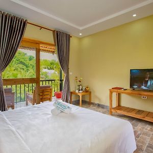 Deluxe Double or Twin Room Garden View